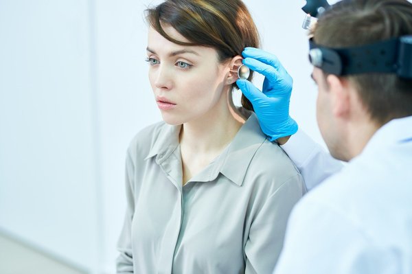 Comment prendre soin de son audition et la préserver efficacement