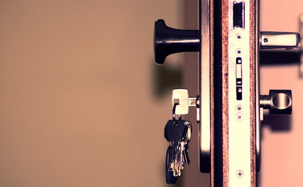 Serrurier à nantes : votre expert de confiance 24h/24